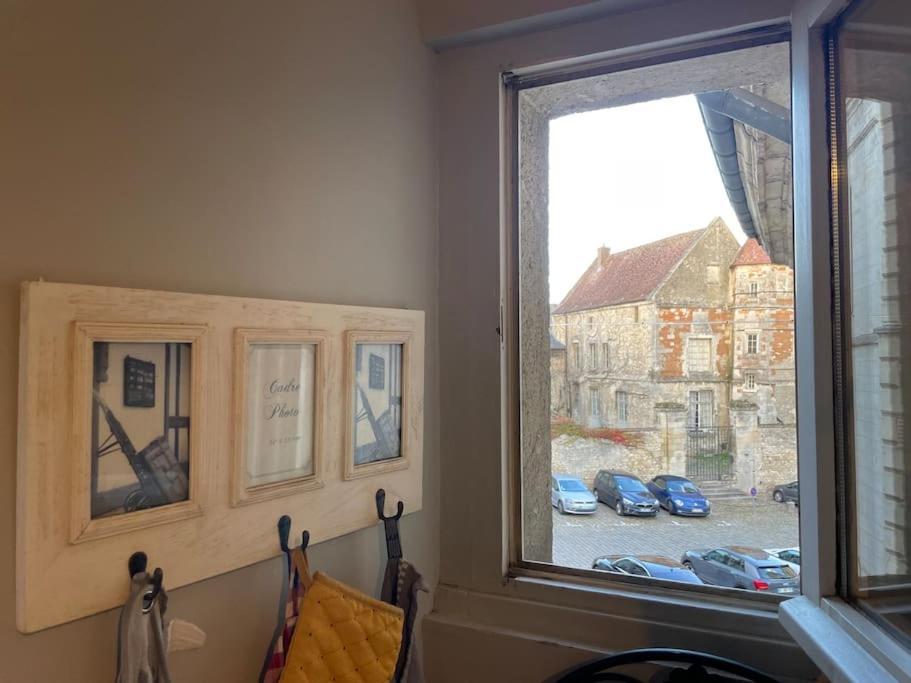 Appartement Sur Le Parvis De La Cathedrale Senlis  Εξωτερικό φωτογραφία