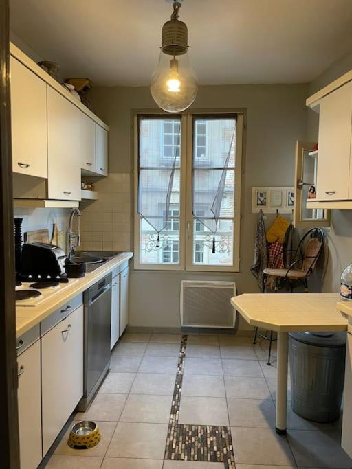 Appartement Sur Le Parvis De La Cathedrale Senlis  Εξωτερικό φωτογραφία
